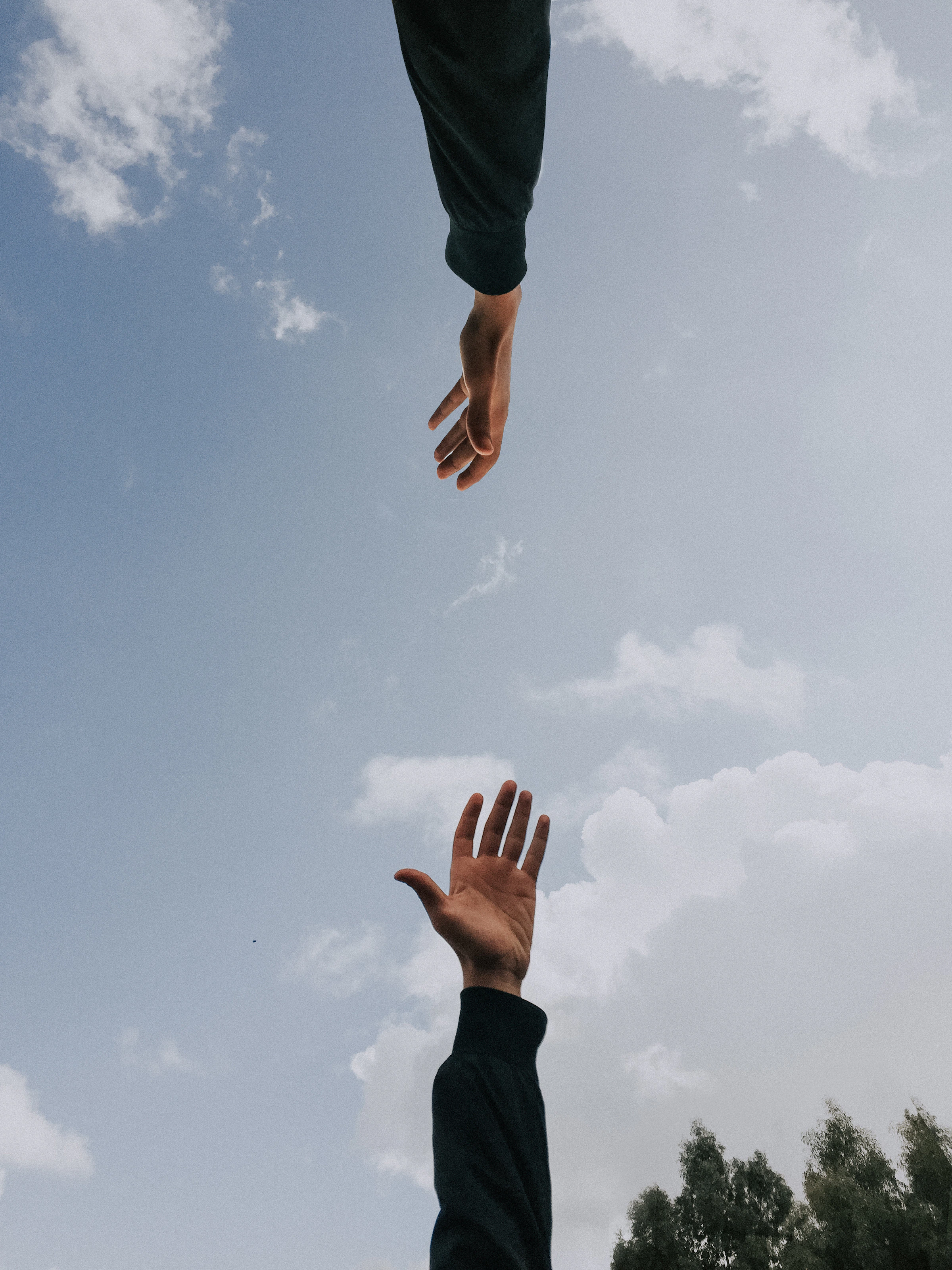 youssef naddam_1785512617886_unsplash_id_iJ2IG8ckCpA.webp